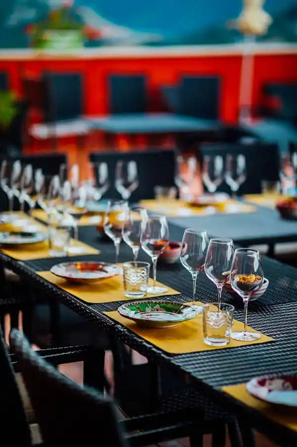 Servizi - Wine Tasting Servizi - Wine Experience